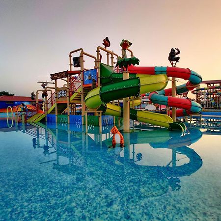 Wet N Wild Water Park & Resort Mendarda 外观 照片